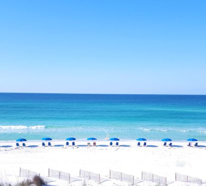 Cabana Club 305 Balcony View!