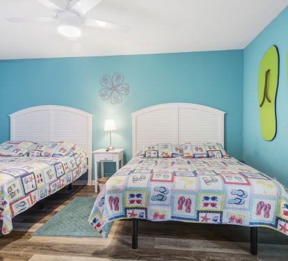 Flip Flop room with 2 queen beds