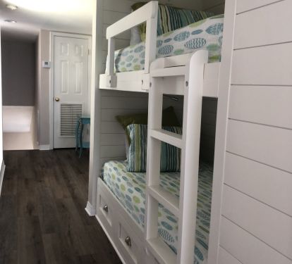 Young guests will LOVE these fun Hall bunks