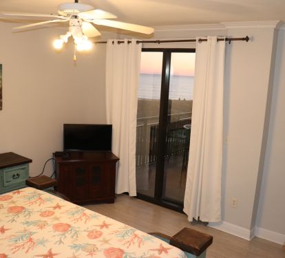 Master Bedroom/King Bed with Balcony Access