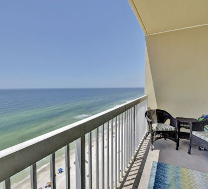 Any closer to the Gulf of Mexico, you'd be in it! 25 foot long balcony