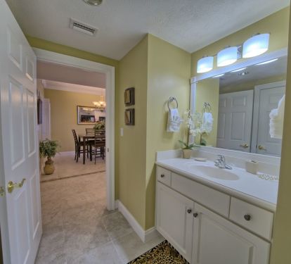 Guest bath!