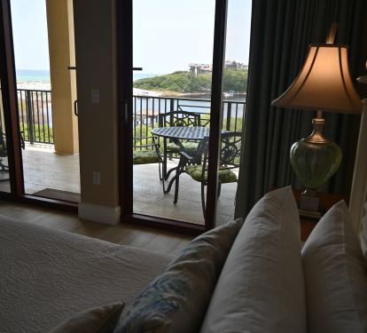 Balcony Access From Master With Beautiful View Of Gulf And Big Redfish Lake.