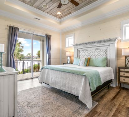 Second Floor King Guest Bedroom 4 with en-suite &amp; Balcony