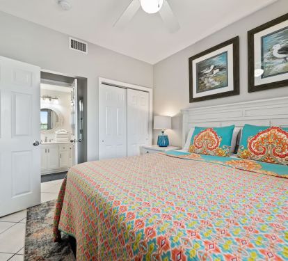 2nd Bedroom with direct access to Guest Bathroom