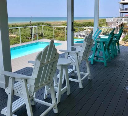 Pool Side Sitting Area
