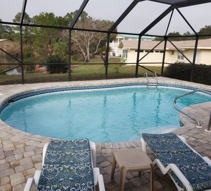 Private Pool &amp; Paver decking. All screened in NO bugs! House on lake. 