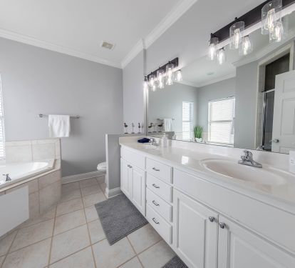 Bathroom 3 second floor