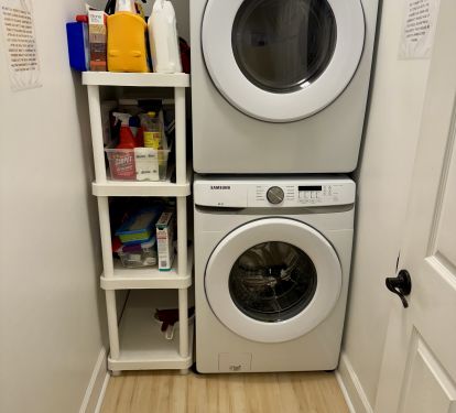 Full size washer/Dryer in unit