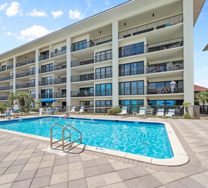 White Sand by the Sea is located on the 2nd floor - Huntington by the Sea