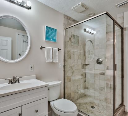 1st Level Full Bath