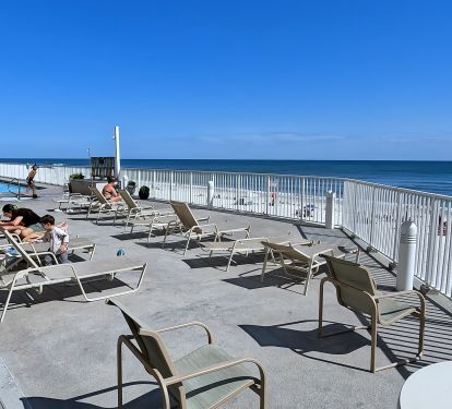 Windemere Resort Beachfront Sundeck
