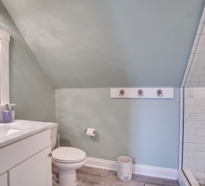 Queen Suite shower/bath on second floor