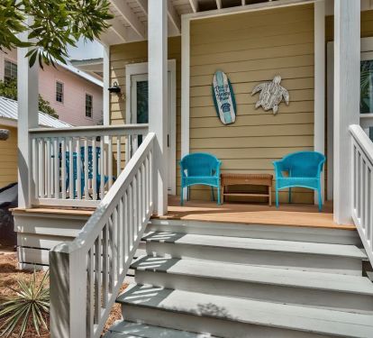 Back deck on first floor to relax. Bouy's Cue is to the left for your BBQing.