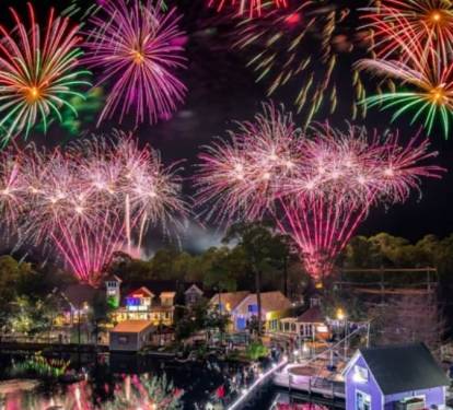 Baytowne Wharf Fireworks_02
