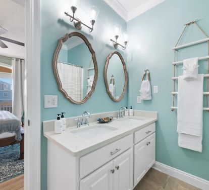 Dressing and Shower area for Bedroom 3