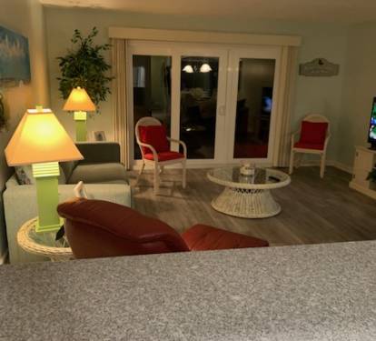 kitchen bar to living room