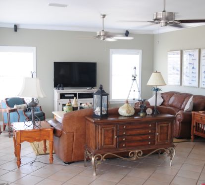 Image of the living room, taken from the kitchen
