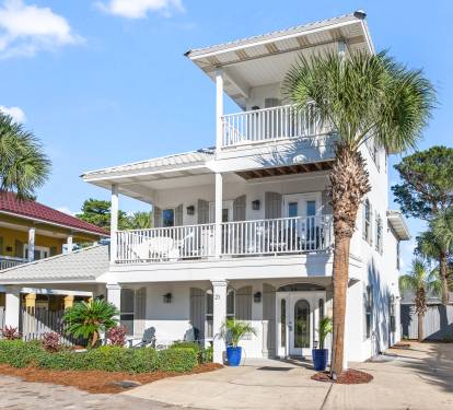 Secret Paradise luxury 3 story home with 5 large bedrooms, 3 1/2 baths, 3 KINGS