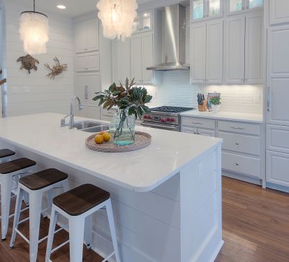 Chef's Dream Kitchen Fully Stocked With Wolf Range And Sub Zero Refrigerator!