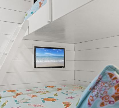 Perfect Kids retreat- Smart TV and comfy memory foam mattress