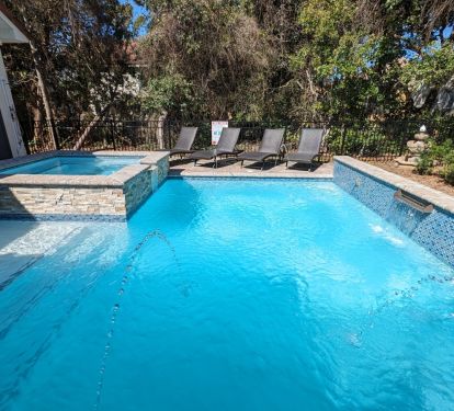 Amazing salt-water pool &amp; spa