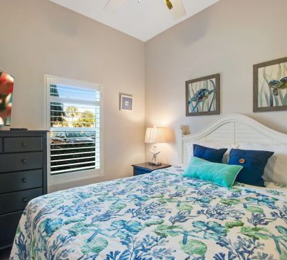 Queen Bedroom