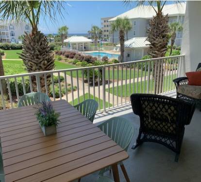Enjoy outdoor dining with gulf breezes and beautiful views.