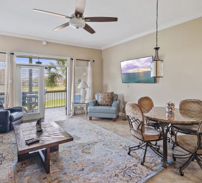 Seascape 414 living area