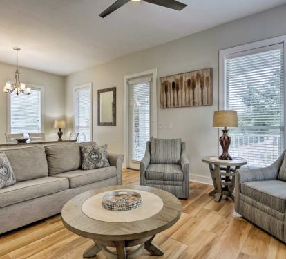 Upstairs Living Area