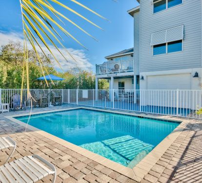 Pool area