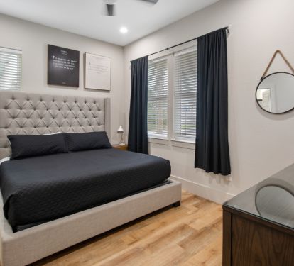 King suite with private bathroom