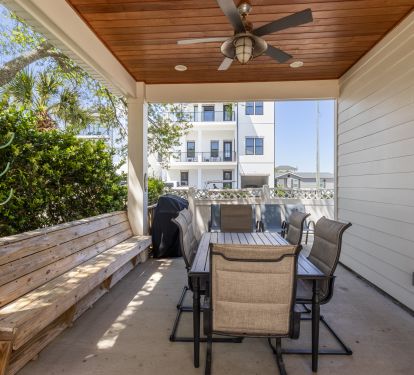 Outdoor Dining and Seating