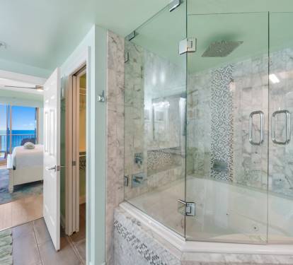 Master bath Jacuzzi