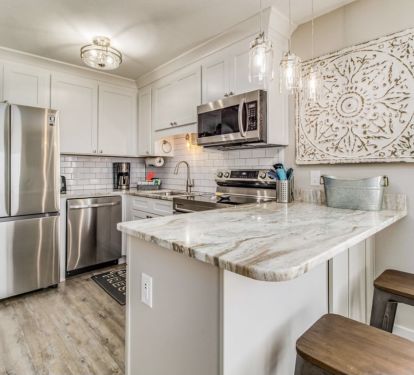 Beautiful kitchen with everything you will need for your stay. 