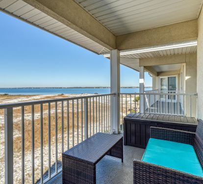 Balcony overlooking Santa Rosa Sound Beaches/Gulf access 5 minute walk. 