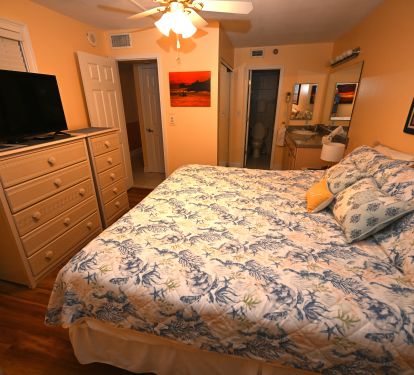 View of bedroom / bathroom / closet Perdido Sun Condo 906