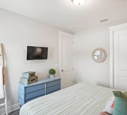 Upstairs Guest Bedroom with King Size Bed