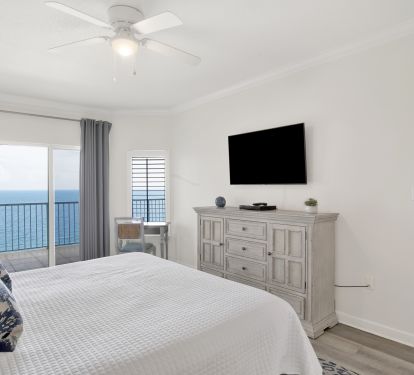 King bed with balcony access