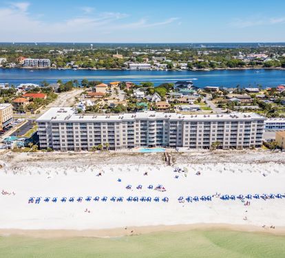 The owners pay for guests to have a FREE beach service package