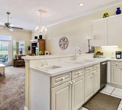 Fully equipped kitchen