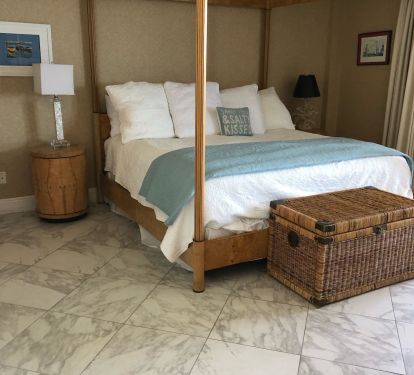Master bedroom with King bed