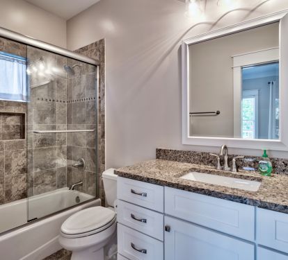 Full Bathroom that is attached to the 2nd floor back king Bedroom