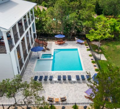 Island Oasis has plenty of space for everyone to gather