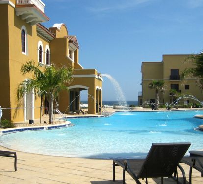 Largest of 3 pools has a zero entry for the little ones! Clubhouse has fitness room.