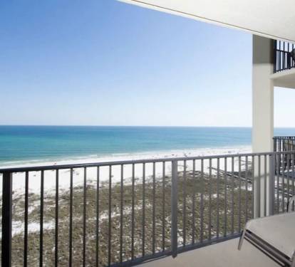 Large balcony with the best view!