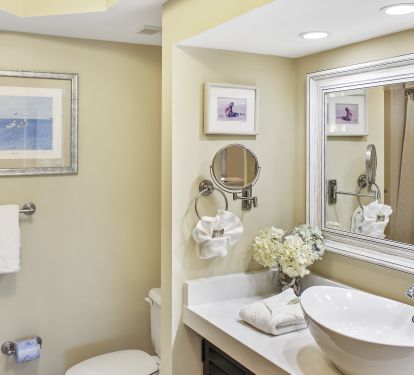 The Master bedroom has a full tub/shower and was recently renovated.