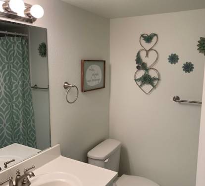 2nd full bath with bathtub and shower