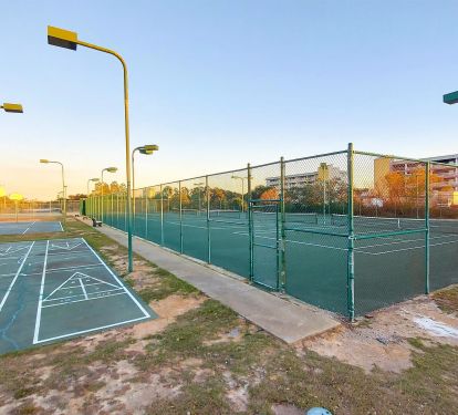 Tennis courts onsite 