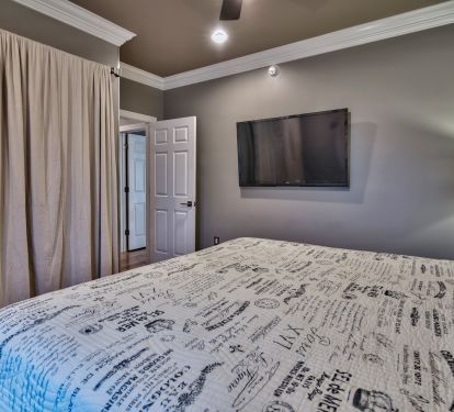 Guest King Bedroom